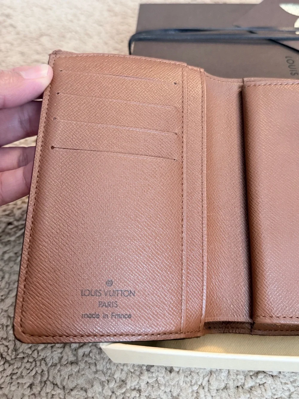 LOUIS VUITTON (kisslock)